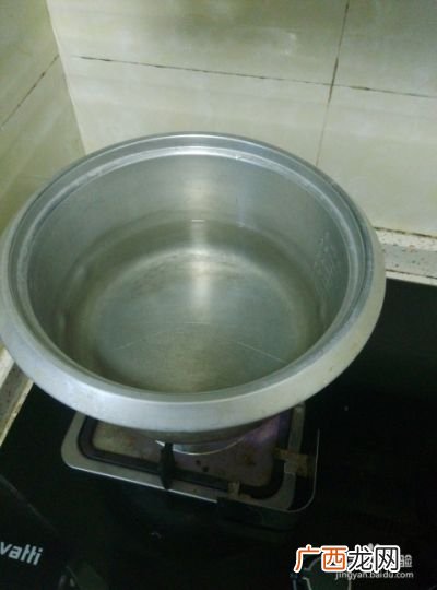 凉草怎样做,青凉草的制作方法？