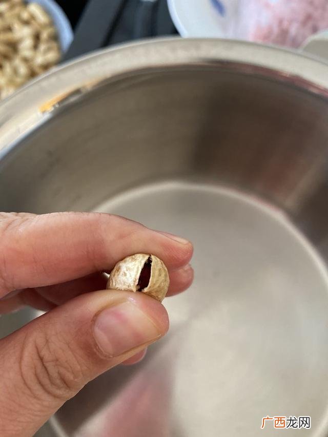 煮花生的做法,水煮花生的调料配方？