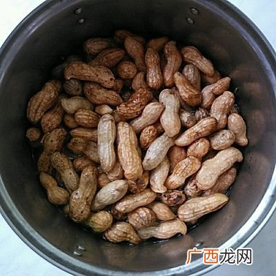 煮花生的做法,水煮花生的调料配方？