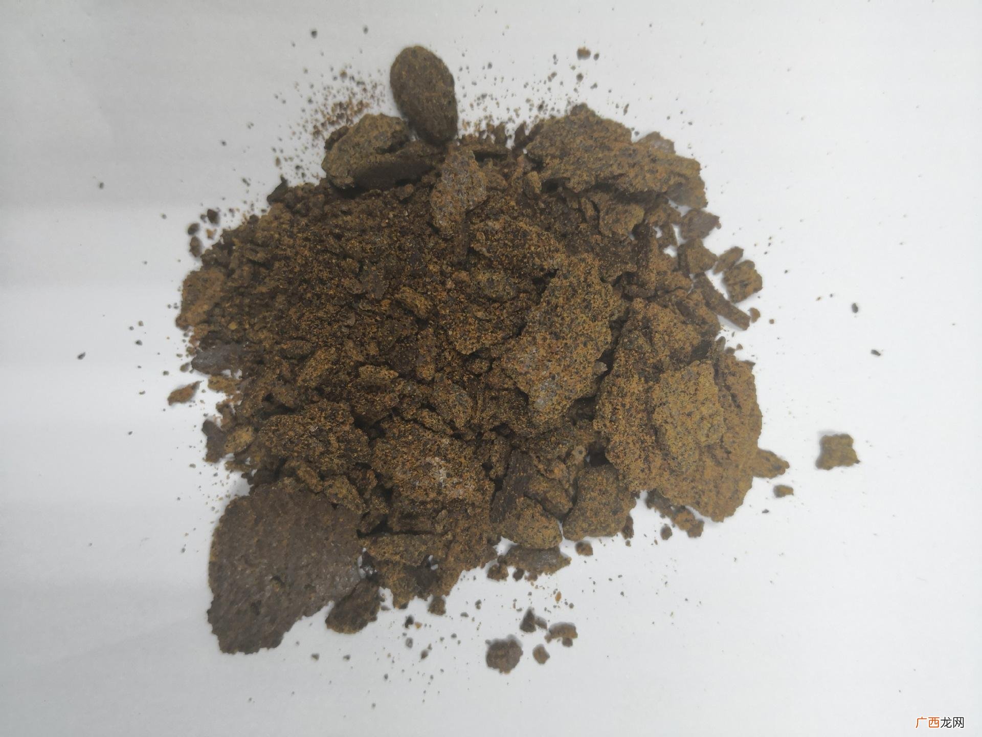钓鱼用菜籽饼打窝的方法 菜籽饼钓鱼打窝效果怎么样