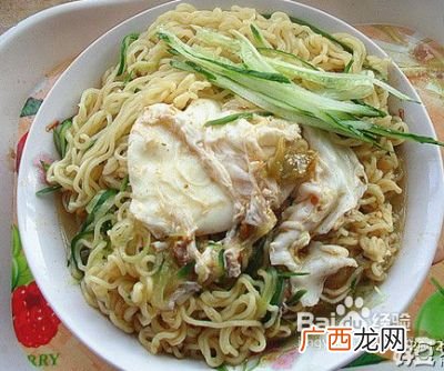黄瓜鸡蛋面最正宗的做法,黄磊鸡蛋炒米饭面做法？