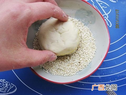 汉堡胚的制作方法与过程,牛肉饼生胚的做法？