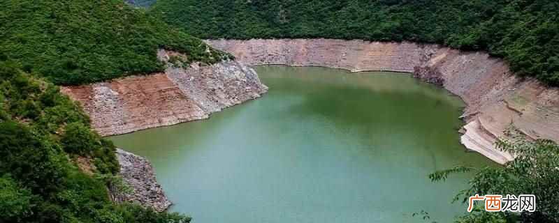 不设拦河闸或水坝,从天然河道中直接引水的取水枢纽 无大坝水库如何取水