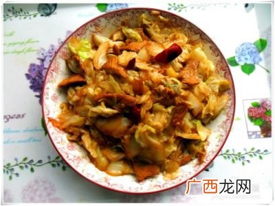 怎么炒辣白菜,超小厨炒辣白菜家常做法？