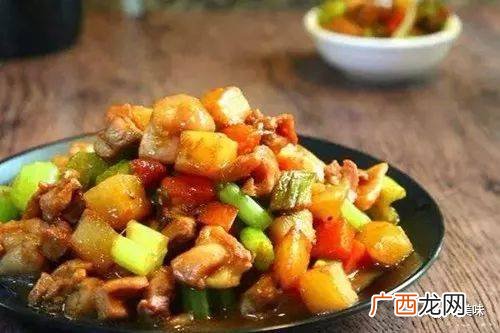 鸡丁炒土豆丁怎么炒,豆丁炒鸡丁的做法？