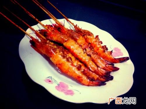 烤箱烤大虾多长时间,虾是怎么放在烤箱里烤的？
