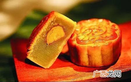 莲蓉是什么做的,自制莲蓉能不能放烤箱烤干？
