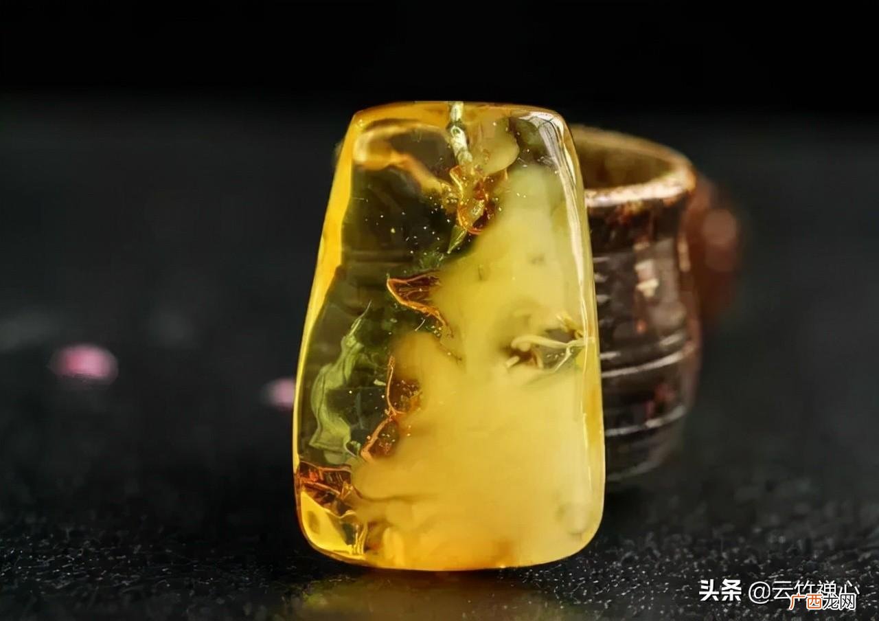 琥珀的寓意及好处有哪些 琥珀适合什么人佩戴