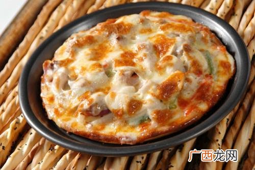 如何用电饼铛做披萨,用电饼铛可以做披萨吗？