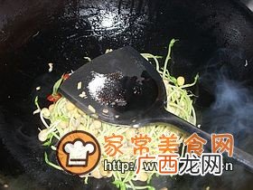 豌豆芽怎么炒好吃,炒枯豌豆的家常做法？
