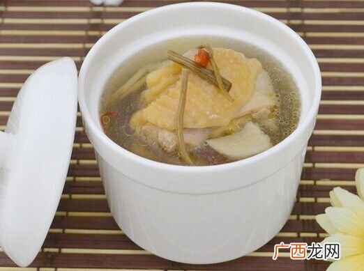 正宗药膳鸡配方,光头佬药膳鸡汤的配料？
