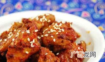 鸡里脊怎么做好吃,鸡肉里脊肉，是怎么做的?穿好鸡肉是红色的？