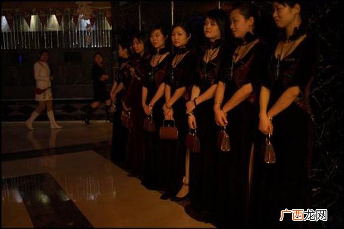 女生当服务员要注意什么危险 女生去ktv服务员安全吗