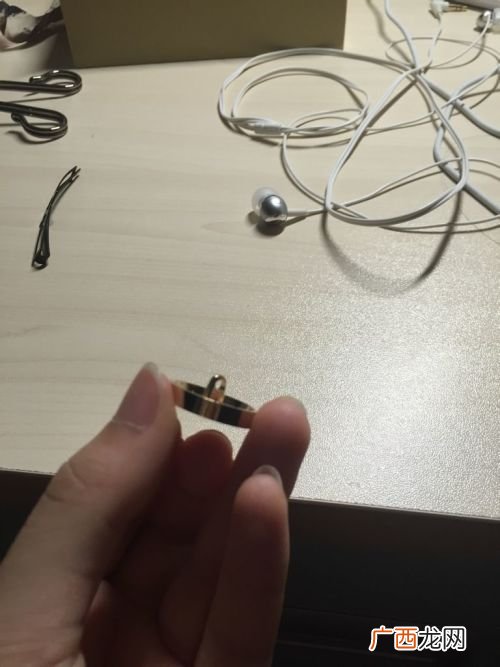 怎么缝扣子,有几种方法缝扣子？