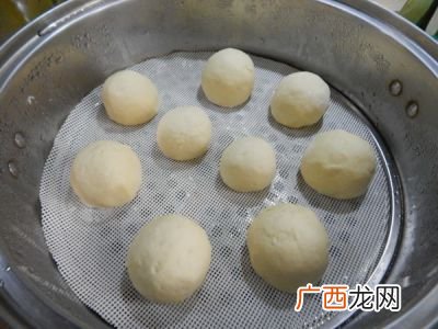 玉米馒头怎么做,怎样做玉米馒头？
