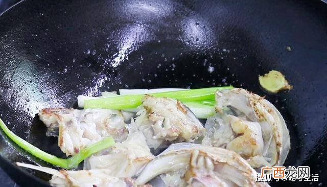 鱼头萝卜汤怎么做又浓又白,炖鱼头豆腐红萝卜汤的正确方法？
