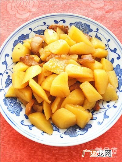 土豆块怎么炒,炒土豆新手教学？