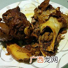 大骨头的做法,白水煮大骨头做法？