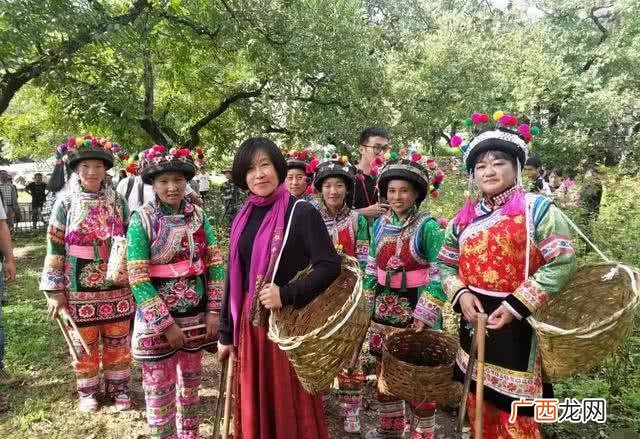 彝族怎么分黑彝白彝,四川省彝族聚居区包括哪些自治县？