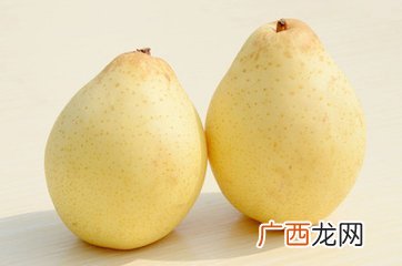 水晶梨是雪梨吗,雪花梨水晶梨哪个好？