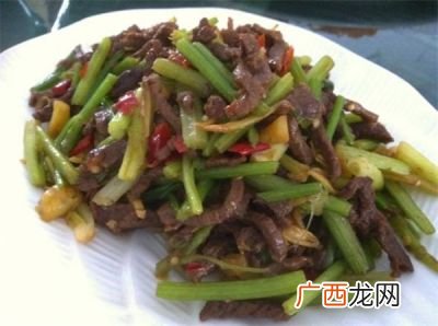 家常牛肉丝怎么炒,炒牛肉丝家常做法王刚？
