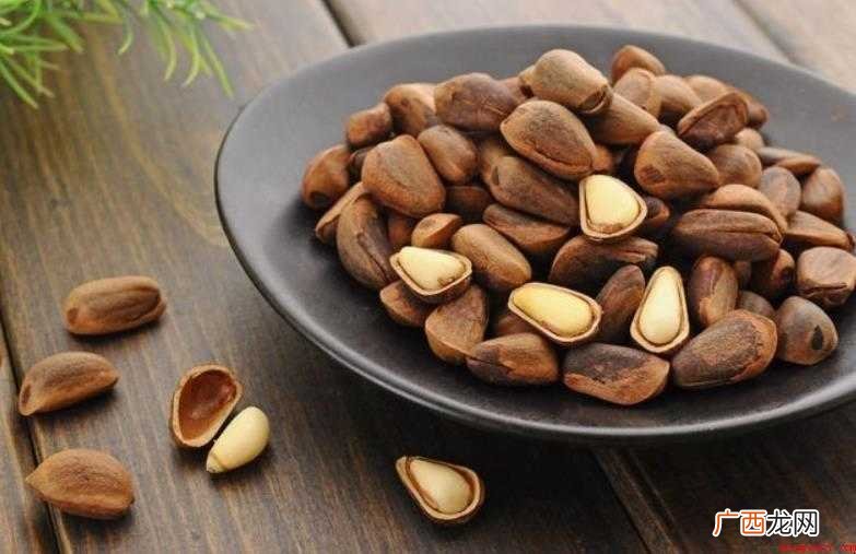 松子药经记载有哪些 常食松子能延年美容 松子药经记载有哪些