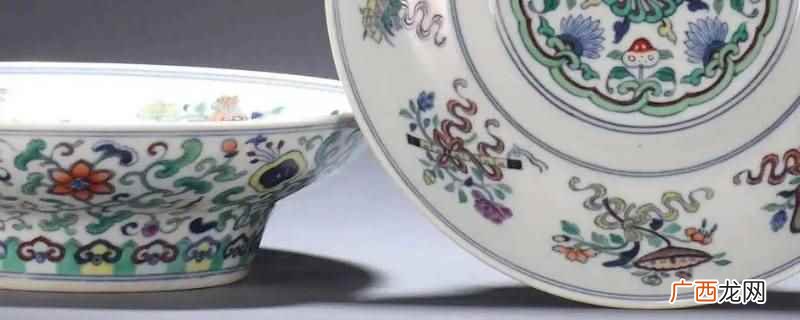 中国传统装饰纹样葫芦、扇子、花篮、渔鼓、荷花、宝剑、洞箫、玉 中国传统装饰纹样有哪些被称为