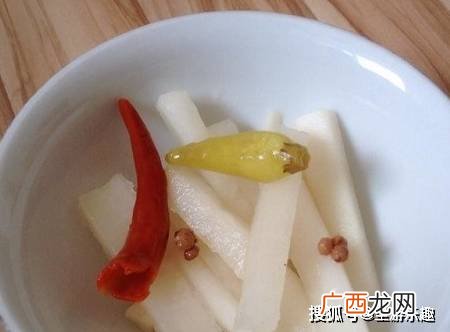 醋泡萝卜怎么做才好吃而且脆,醋腌萝卜正宗做法？