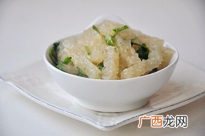 皮肚怎么做好吃,红烧皮肚家常做法？