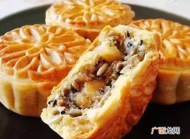 五仁月饼馅料怎么做,五仁月饼馅料配方和制作1斤4个？