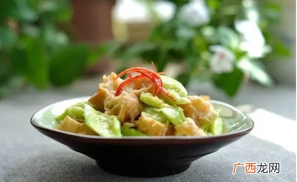 丝瓜籽食用方法,丝瓜植株上的小颗粒是什么？