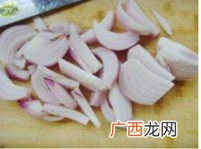 洋葱怎么做好吃,洋葱可以烧什么？