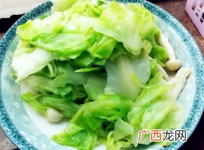 怎么炒卷心菜好吃,素炒卷心菜的做法？