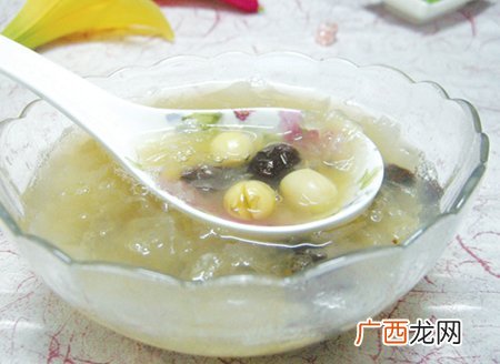 干莲子炖汤和哪些搭配,干百合莲子汤的做法？