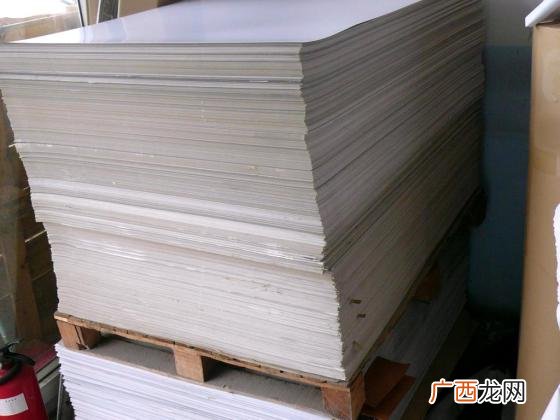 白板纸是什么纸,什么叫白板纸？白板纸有哪些明显的特征呢？