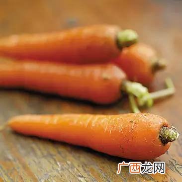 手指胡萝卜怎么来的,手指萝卜腌制？