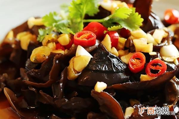 熟食猪蹄可以冷冻吗,熟食冷藏还是冷冻，熟食保鲜柜使用注意？