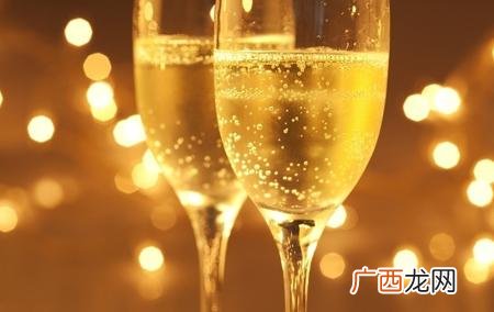 香槟是什么酒,香槟含酒精吗？
