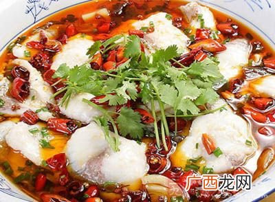 水煮鱼怎么切片,水煮鱼和水煮鱼片的区别？