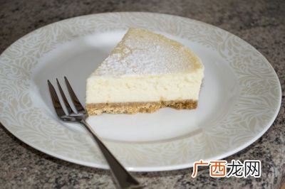戚风蛋糕烤多久,戚风蛋糕烤多久时间？