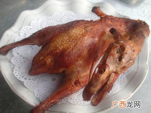 熏鸽子的做法,血鸽子怎么吃法？