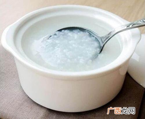 电饭锅煮粥要煮多久时间,电饭煲弄稀饭开了还得几分钟？