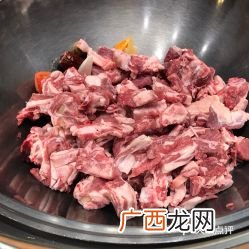 烀羊肉怎么做好吃,烀羊肉放啥调料？