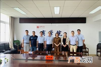 嘉兴学院商学院有哪些专业,嘉兴学院有多少学生哦？