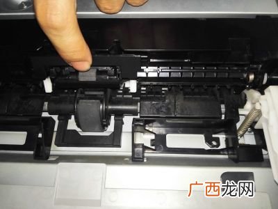 什么是打印机分页器,打印机怎样把纸一张张分开？