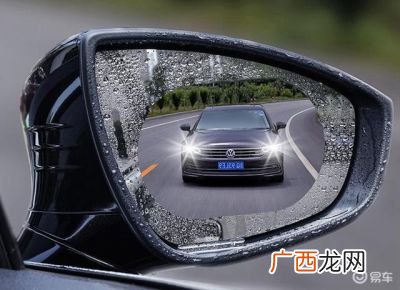 自动挡车正确倒车方法,自动挡倒车入库怎么找点位最准确？