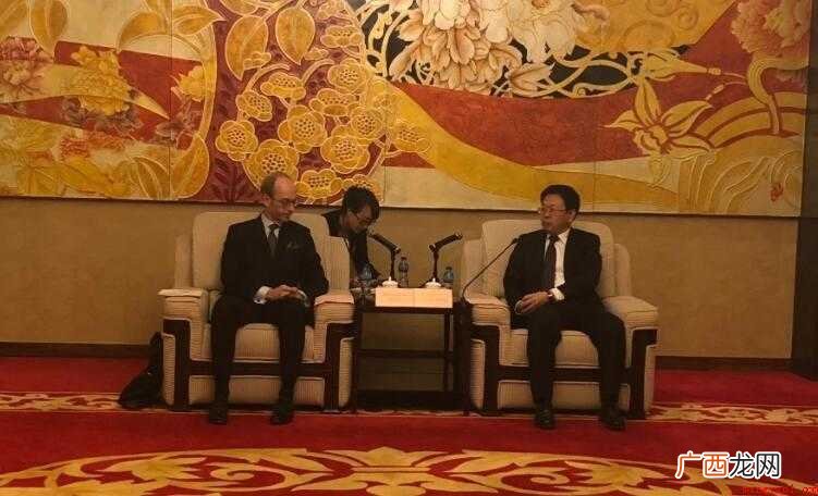 公使和大使的区别是什么