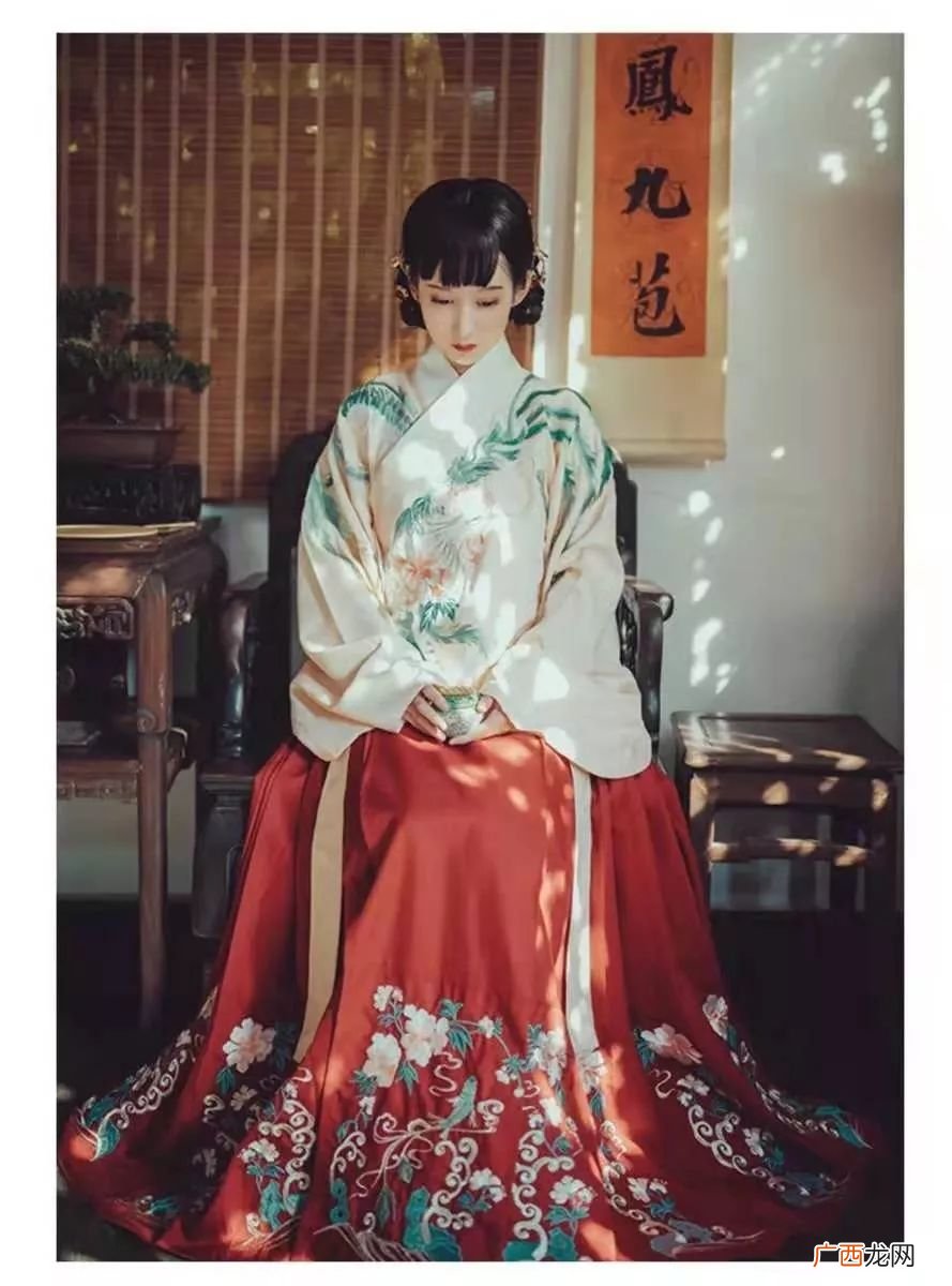 汉服比甲和罩甲区别在哪里,比甲和褂子的区别?