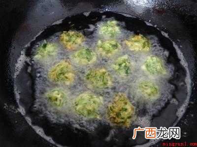 槐花怎么做好吃呢
