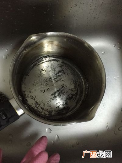 锅烧糊了怎么清洗干净,药锅熬糊了有什么方法弄？